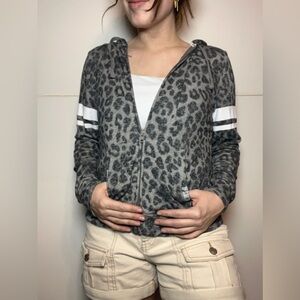 PINK Victoria’s Secret Gray Leopard Print Zip Up Hoodie Small